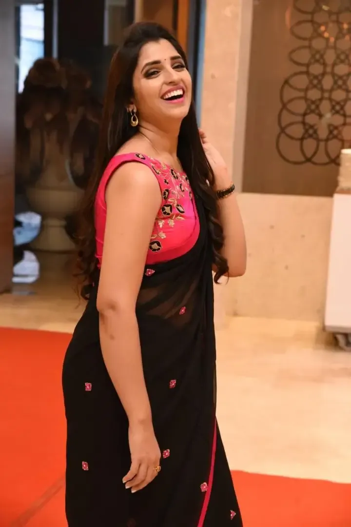 Indian TV Actress Shyamala In Black Saree